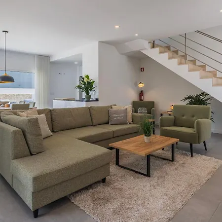Outstanding With Private Pool By Lovelystay 빌라 Salir de Porto