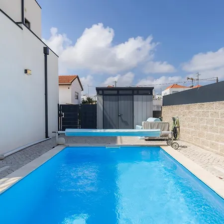Outstanding With Private Pool By Lovelystay