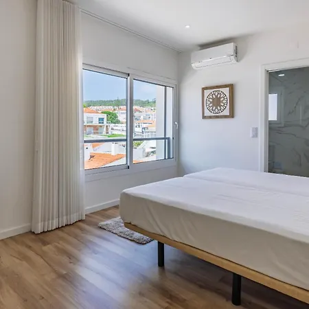 Outstanding With Private Pool By Lovelystay Salir de Porto